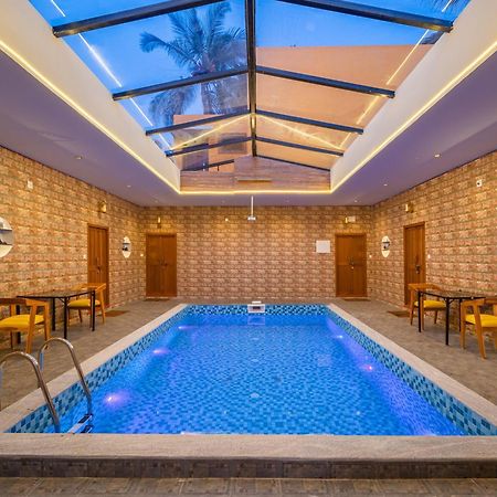 Teak Leaf Gateway Villa With Swimming Pool Indoor Games Kālapettai 外观 照片