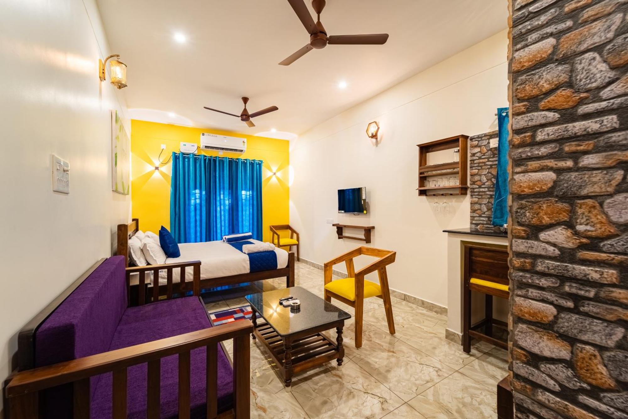Teak Leaf Gateway Villa With Swimming Pool Indoor Games Kālapettai 外观 照片