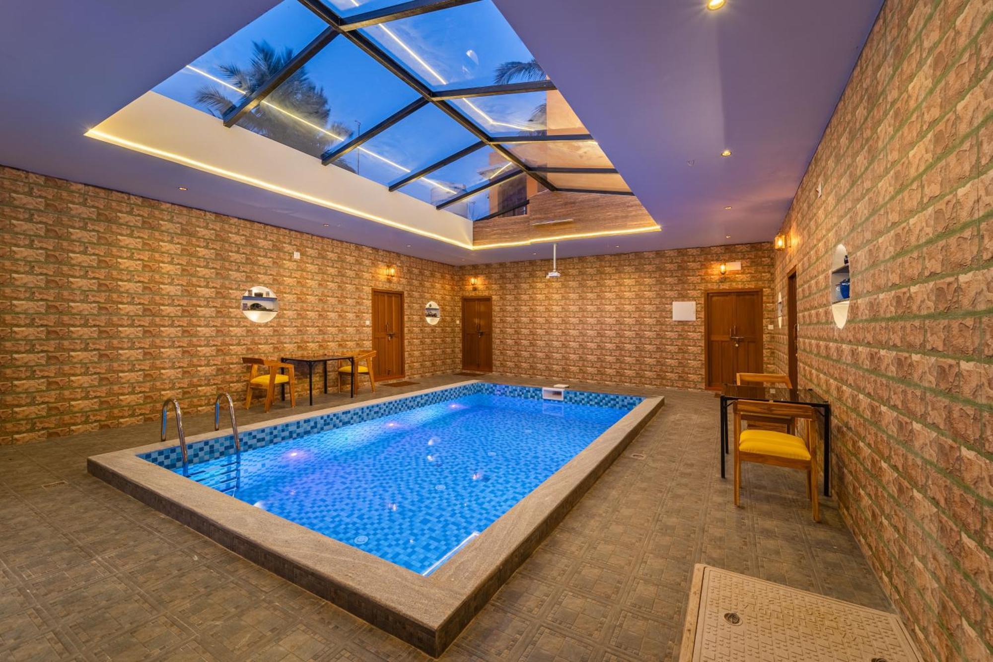 Teak Leaf Gateway Villa With Swimming Pool Indoor Games Kālapettai 外观 照片