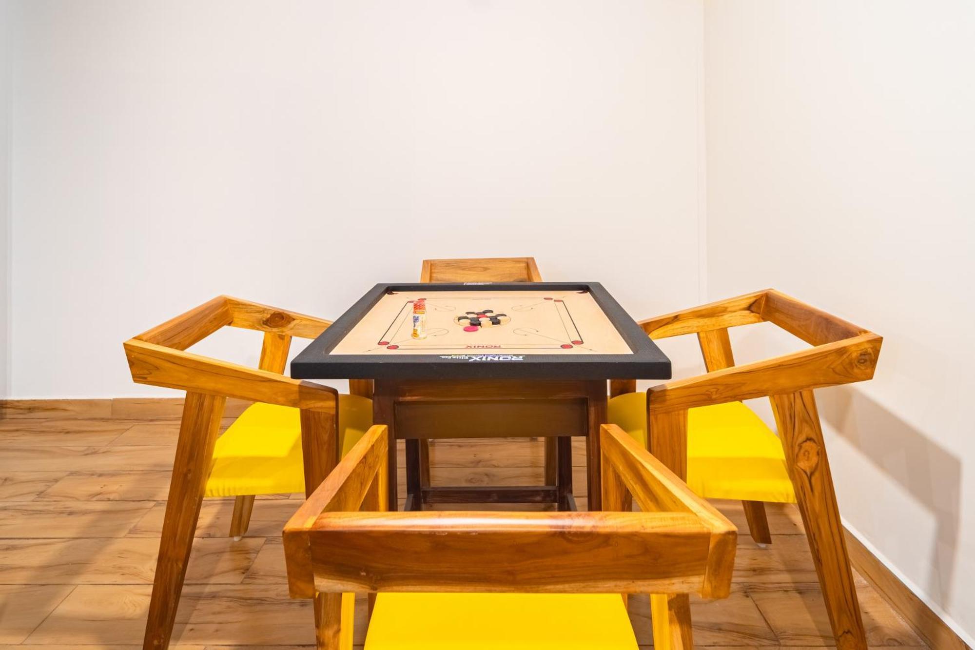 Teak Leaf Gateway Villa With Swimming Pool Indoor Games Kālapettai 外观 照片