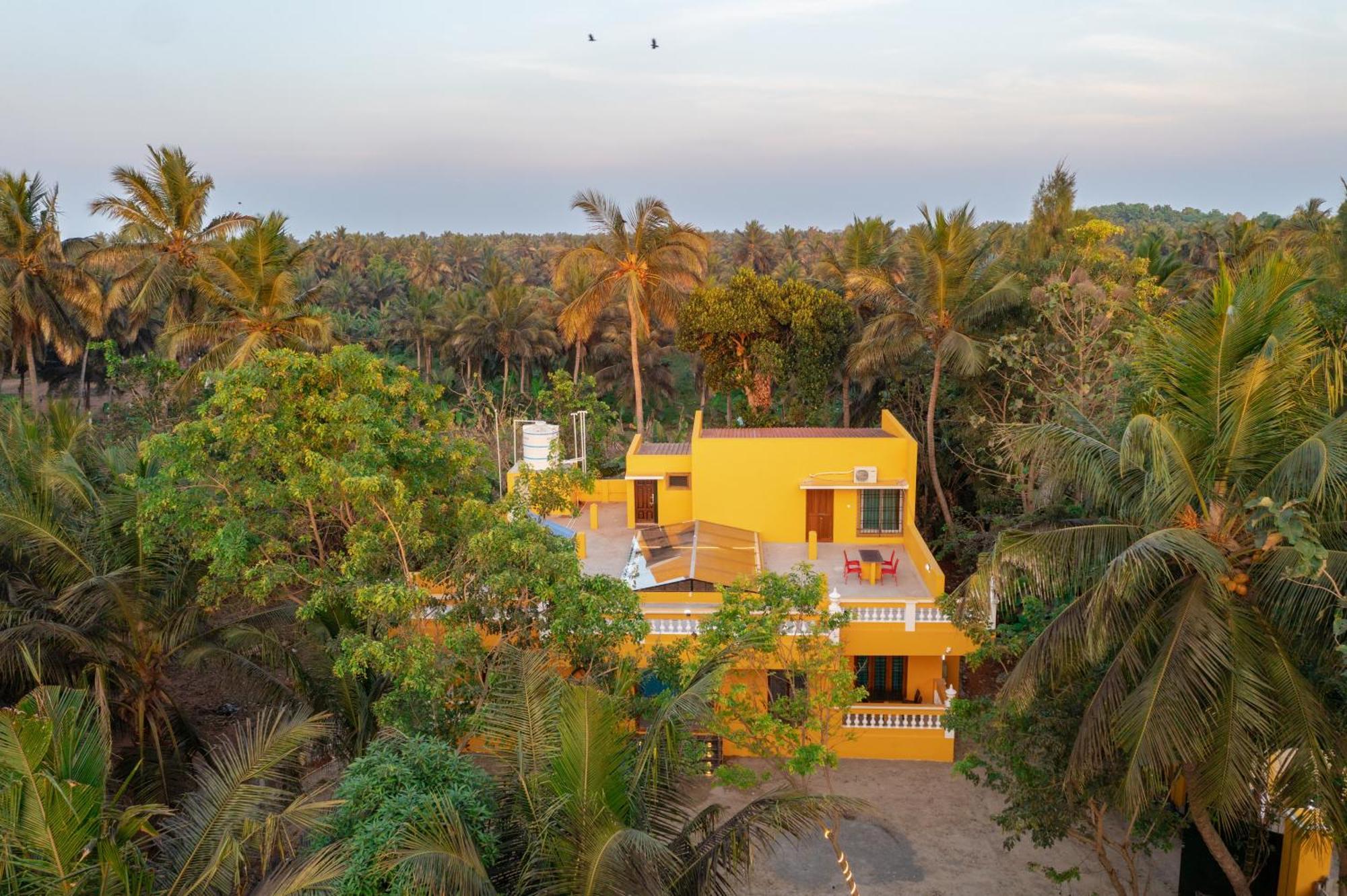 Teak Leaf Gateway Villa With Swimming Pool Indoor Games Kālapettai 外观 照片