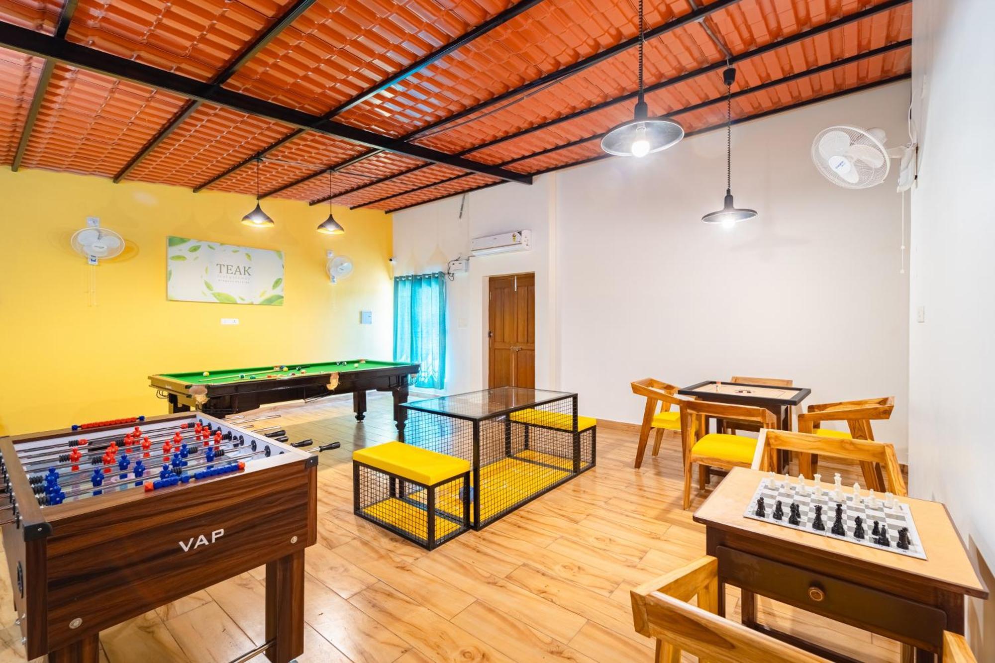 Teak Leaf Gateway Villa With Swimming Pool Indoor Games Kālapettai 外观 照片